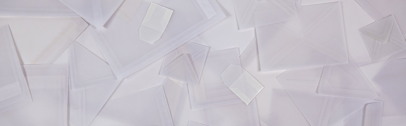 Enveloppes transparentes blanches